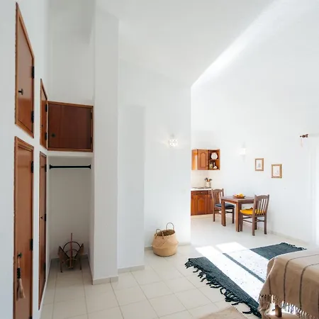 Апартаменты Quinta Do Vale Corktree Sunset Сан-Бартоломеу-де-Мессинеш